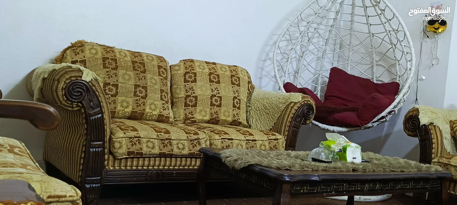 طقم كنب ب7مقاعد خشب سويد