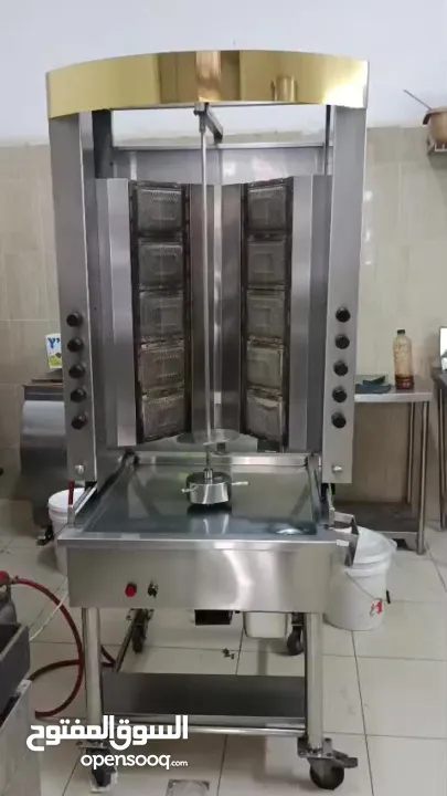 عدة مطعم للبيع