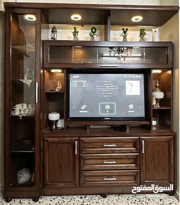 خزانة تلفاز ممتازة