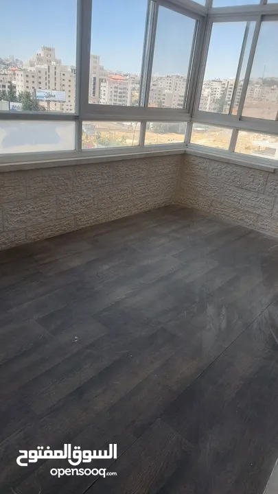 مكتب للايجار في البيره شارع القدس