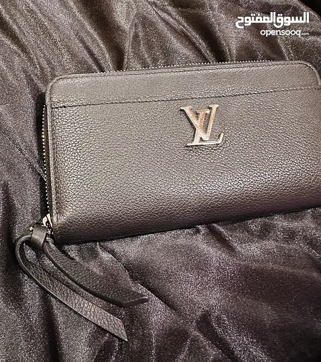 LOUIS VUITTON WALLET