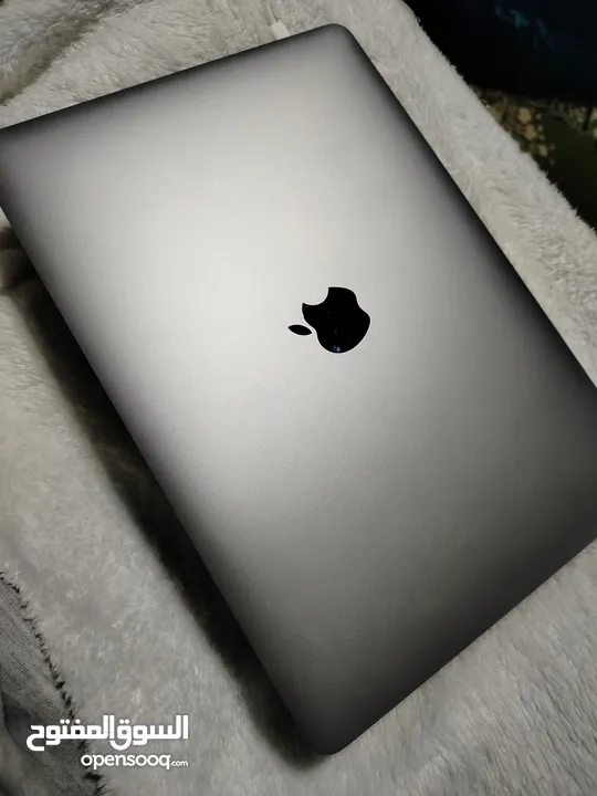 للبيع – MacBook Pro 2020 (13 إنش)  حالة ممتازة زي الجديد بالظبط (مفيهوش خدوش).  كسر زيرو