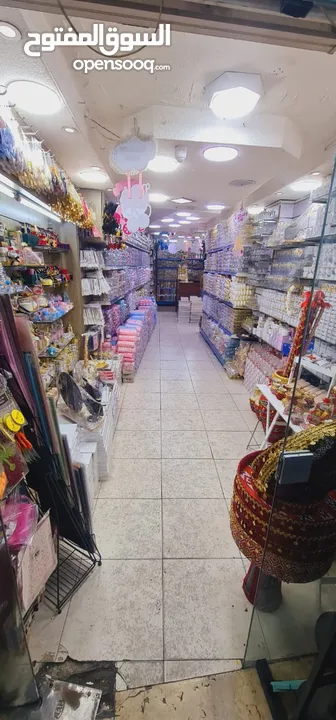 فرصة رائعة جدا  محل البيع جيد جداً محل تجهيز مناسبات وا الهدايا