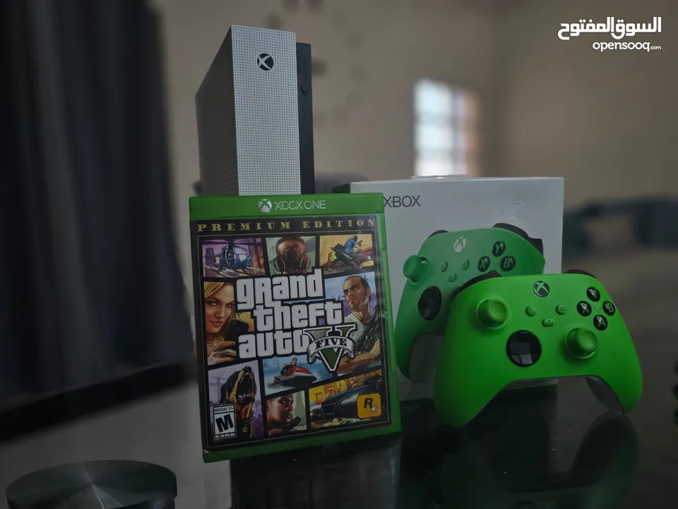 Xbox One s with gta 5 and more