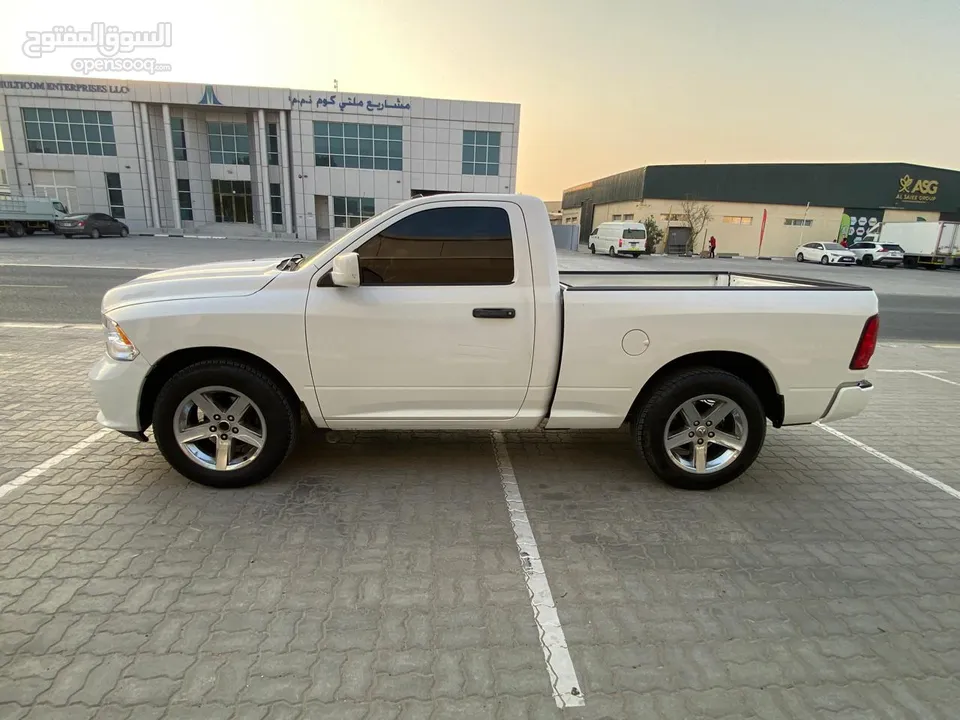 Dodge Ram... Model 2013...gcc specifications... Excellent condition