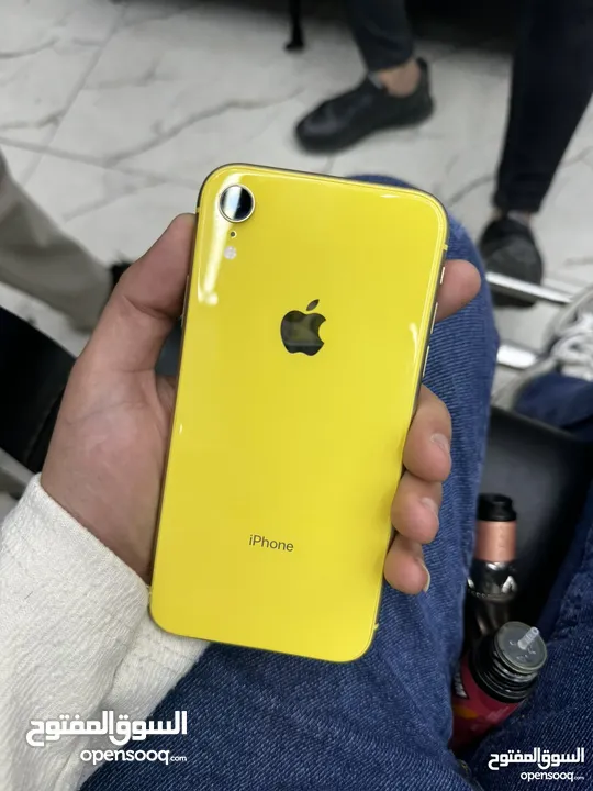 للبيع أيفون iPhone XR - لون أصفر - حالة ممتازة
