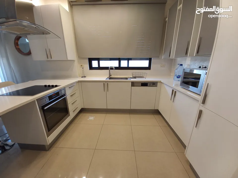 شقة مفروشة للايجار في منطقة الدوار الرابع ( Property 33606 )