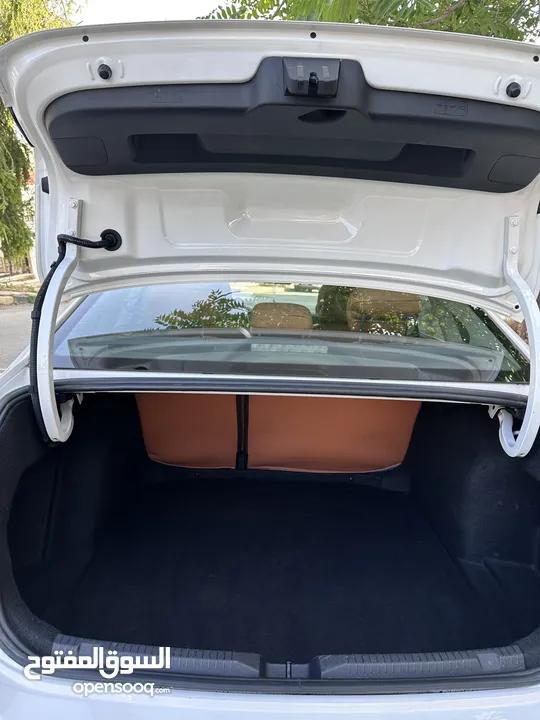 Volkswagen E-Lavida 2019