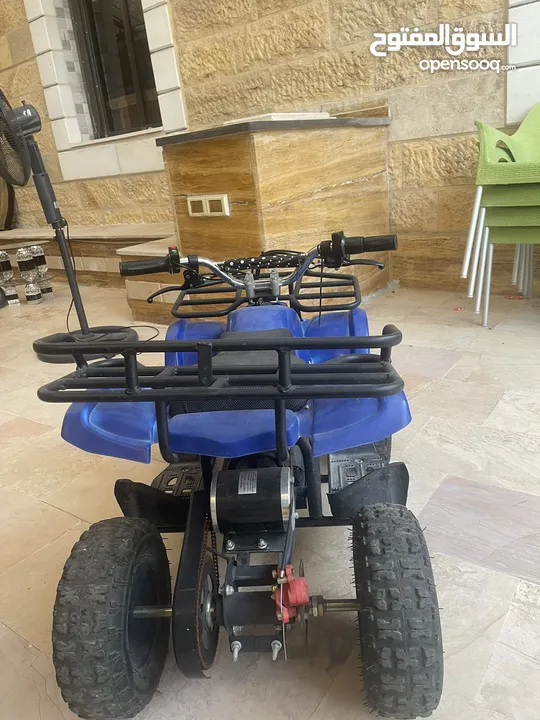 دراجة كهربائية أربع عجال