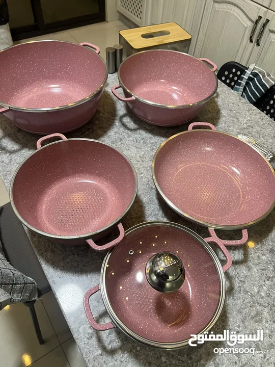 نثريات مطبخ شبه جديدة