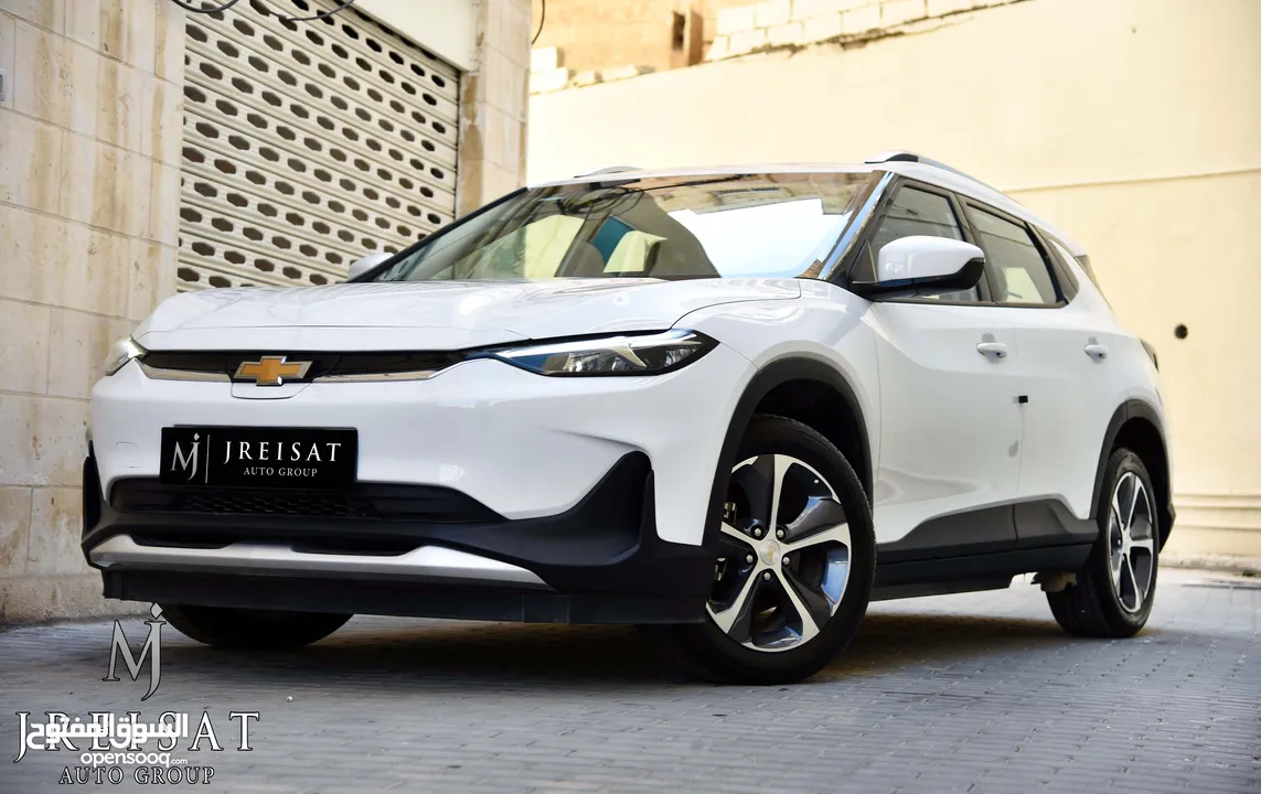 شيفرولية مينلو كهربائية بالكامل متوفر باللونين سلفر بلو وابيض 2023 Chevrolet Menlo EV