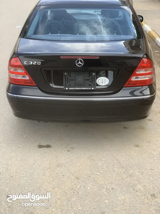 لبيع سيارات السويسرية مرسيدس c320البيع صك او كاش