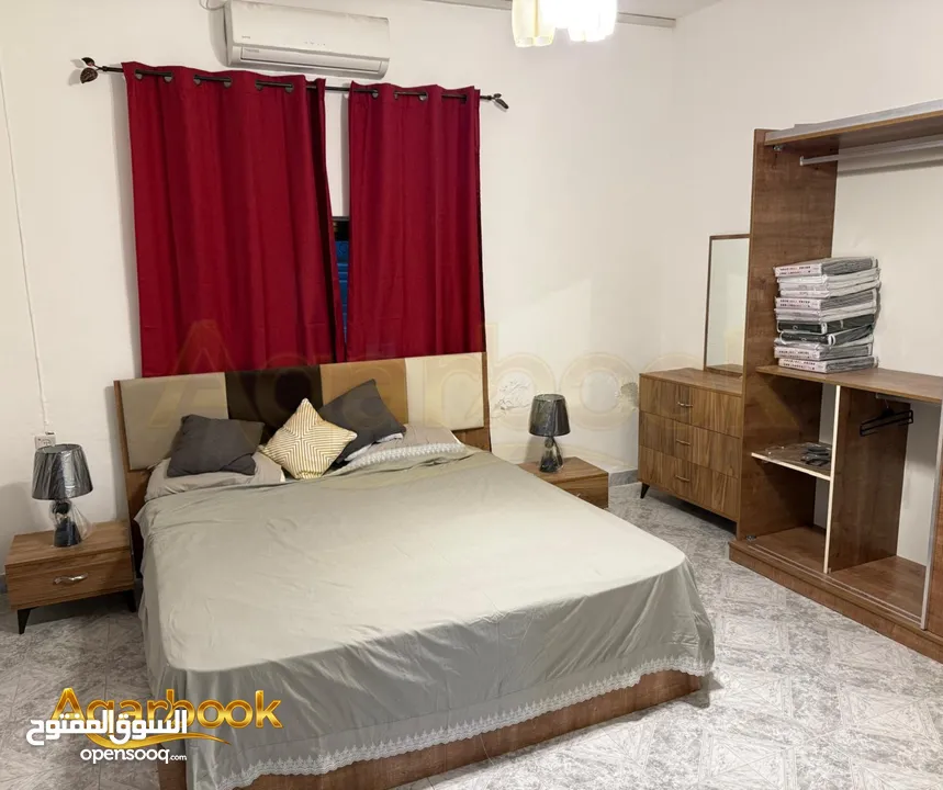 شقة مفروشة للايجار مناسبةللعائلات والاجاني قريبة من كافة الخدمات