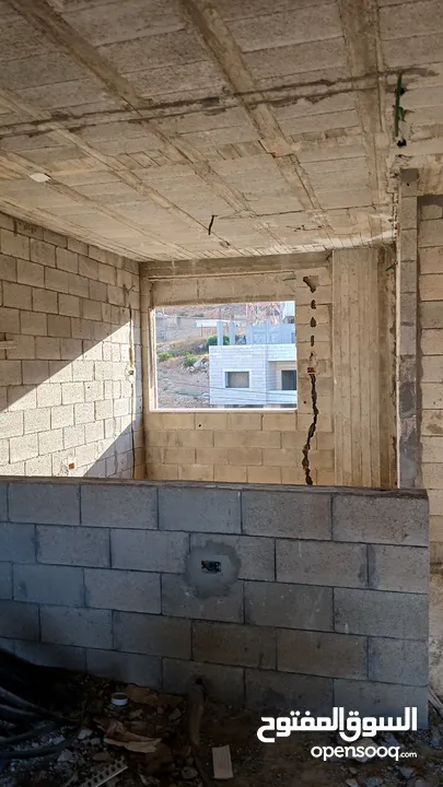 شقة عضم طابق سادس للبيع