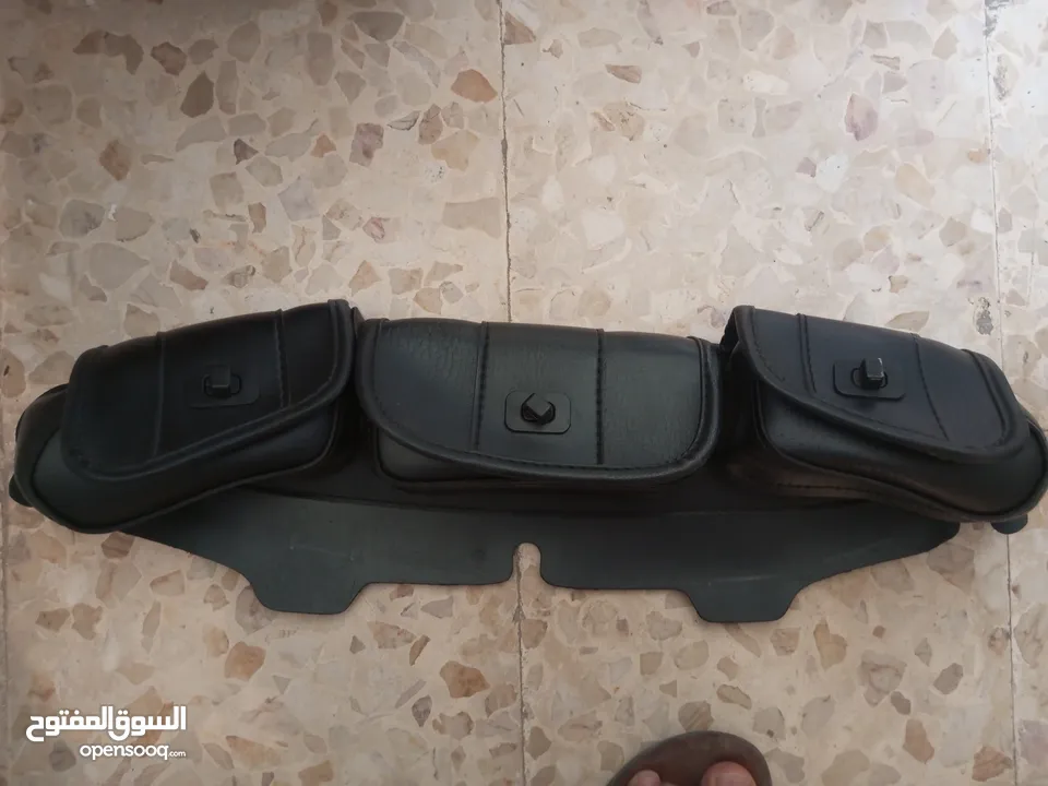 شنانتي اماميه وشنطه تنك ولاصق عاكس للعجل الأمامي