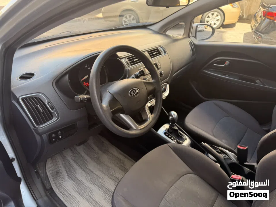 للبيع كيا ريو موديل 2016