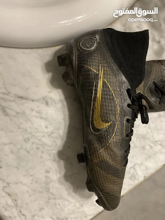 Nike phantom black and gold 2023 original used (good condition)