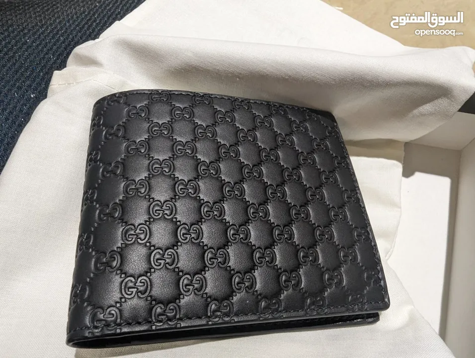 Gucci mens wallet : اكسسوارات رجالي شنط - محافظ جديد : دبي الجداف  (219149764)