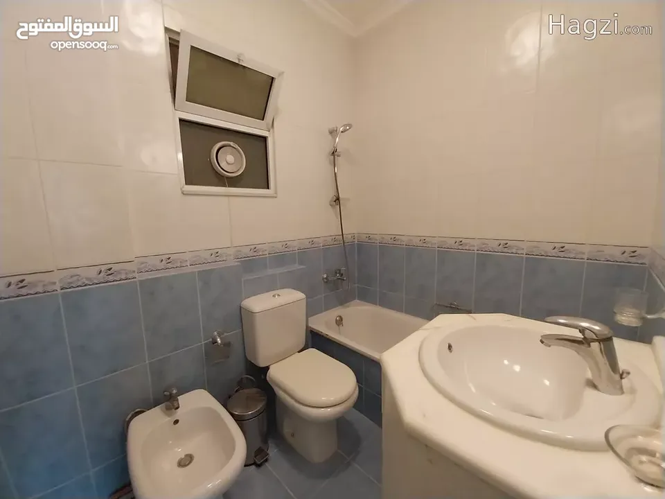 شقة للبيع في دير غبار  ( Property ID : 30853 )