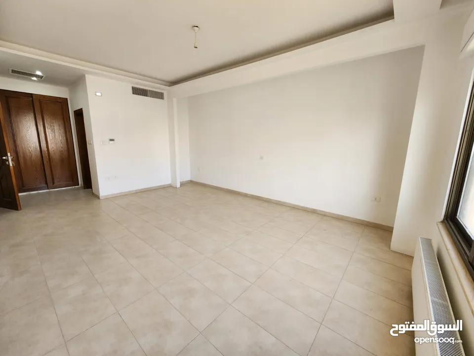شقة مع روف منفصلين للبيع في دير غبار ref: 14232