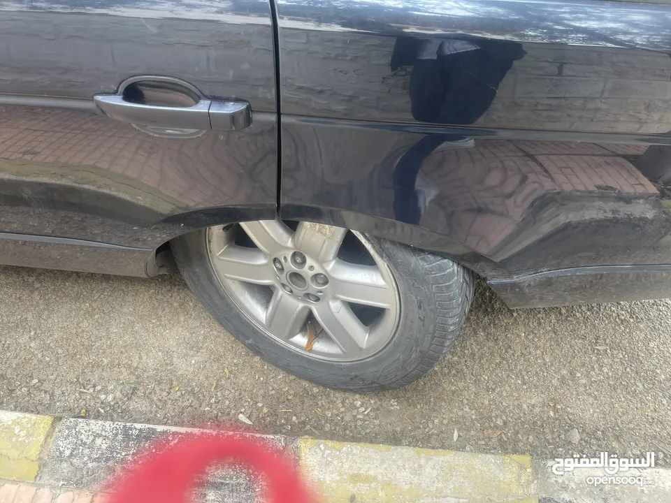 رنج روفر فوج للبيع على ضربتها