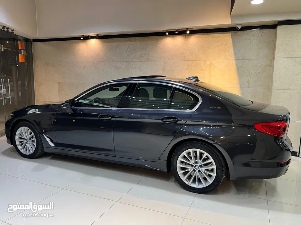 BMW 530e 2019 وارد الشركه مالك اول فحص كامل فل كامل اعلى تصنيف