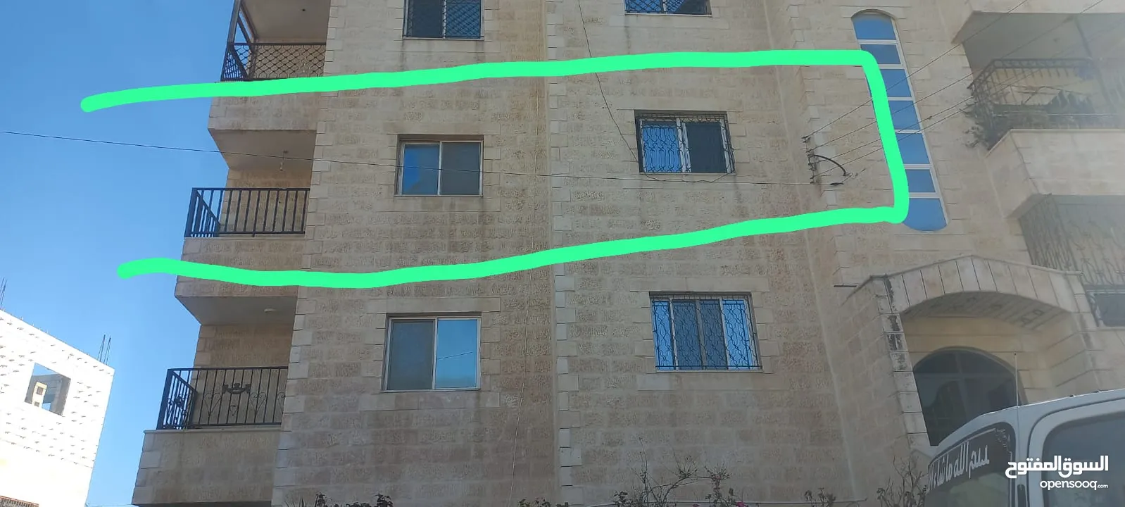 شقه من المالك مباشرة /  صالحيه العابد قرب جسر الصالحيه والحزام بسعر مغري قريبه من الخدمات