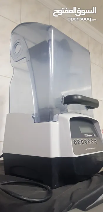 معدات مطعم وكافيه صناعة ايطالية بحالة ممتازة تحتوي على جميع مستلزمات مطعم انا فيه بأسعار مناسبة جدا
