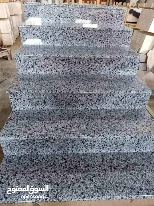 1250 متر مربع شايش درج جرانيت مصري نيو حلايب جودة عالية ، قياسات من 100 الى 160 سم بسعر الجملة