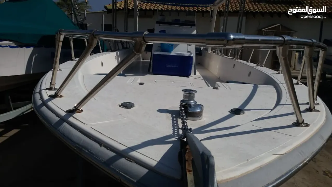 قارب 31 قدم للبيع مع العربه Boat 31ft for sale