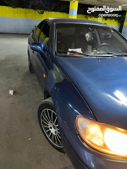 نيسان صني 2001
