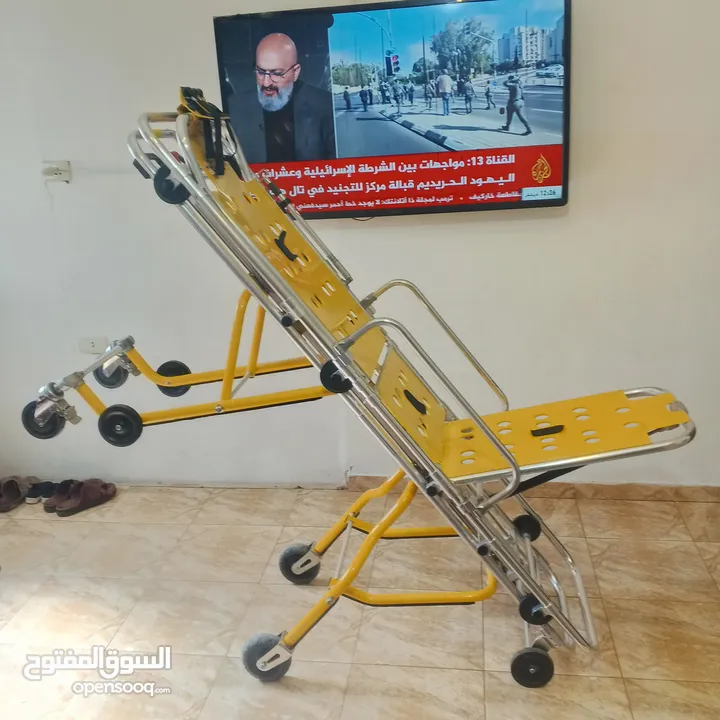 ترلة اسعاف سرير اسعاف  مميز للبيع