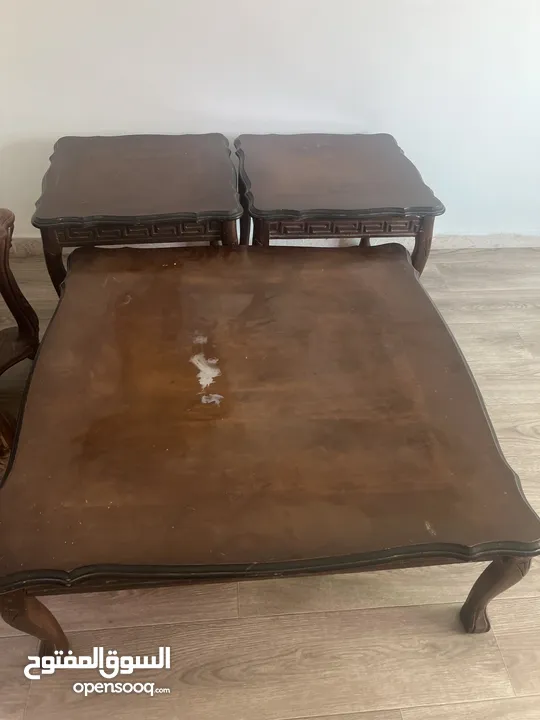 طاولة وسط زان مع جانبيات تنتين