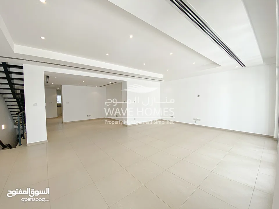 Large Two-floor Townhouse in Al Mouj