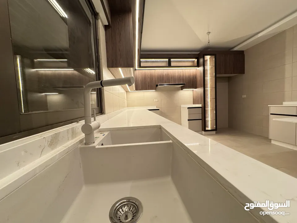 شقة غير مفروشة للايجار في الدوار الرابع ( Property 37912 )-175064101