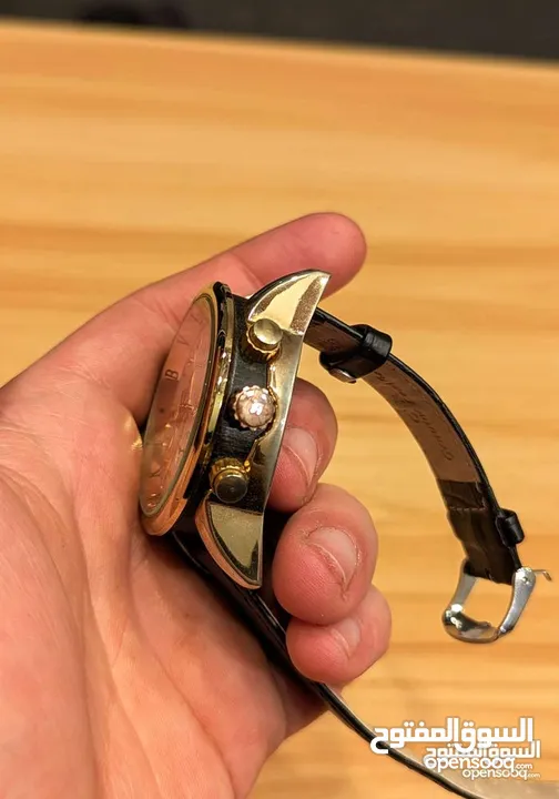 ساعة bvlgari الفاخرة . بولغاري