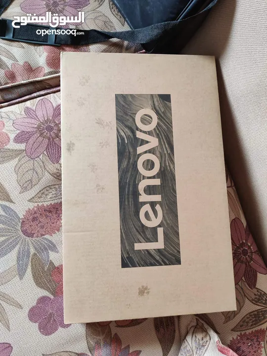 Lenovo cor i3 الجيل العاشر بحالة الجديد مع  استخدام شهر الكرتونه