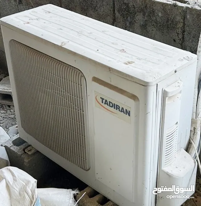 3 مكيفات تاديران شبه جديد طن وربع الأوفر للطاقة A استعمال بسيط بسعر مميز بسبب السفر فقط.