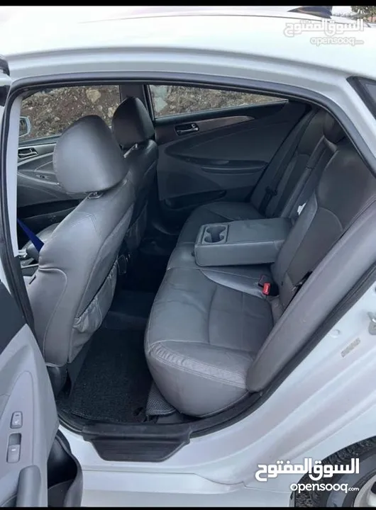 هيونداي سوناتا هايبرد أمريكي 2400 cc موديل  2012 فل عدا الفتحة للبيع أو بدل على سيارة كهرباء