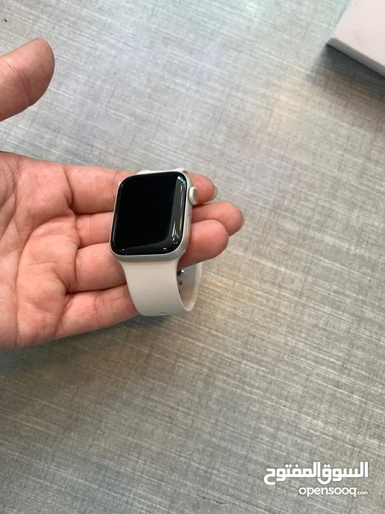 Apple watch SE(gen 2) 40mm وكالة open box