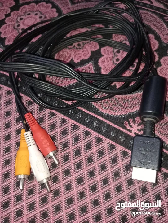 موجود جهاز بلايستيشن 3 مهكر 80 لعبة بدون شي فقط سلك تشغيل وجهازين بلايستيشن 2 مع ايتين وميمري السلاك