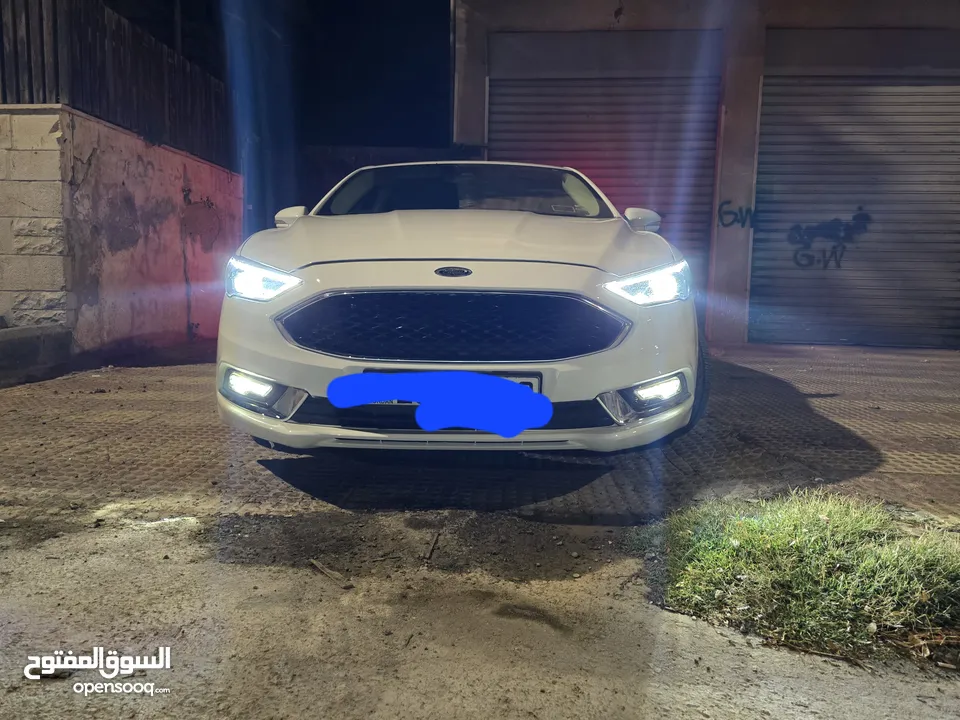 فورد فيوجن للايجار  اسبوعي والتوصيل لباب البيت