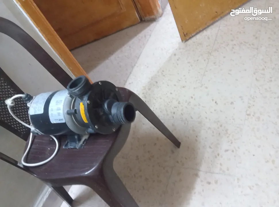 مضخة ماء وحد حصان نوع DXDشغال فحص كامل لسه وكالة البيع في الزرقاء والسعر مناسب العنوان الزرقاء