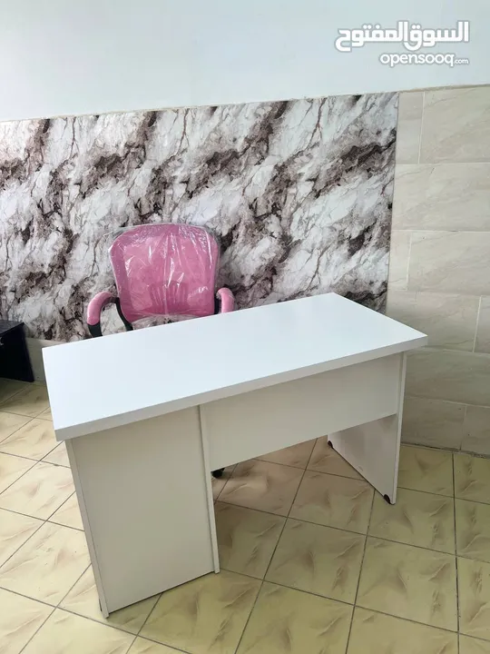 نظافة وأناقة بلون أبيض ناعم120*60 مكتب عملي بخطوط بسيطة وراقية، مثالي للدراسة والعمل. خزائن مريحة