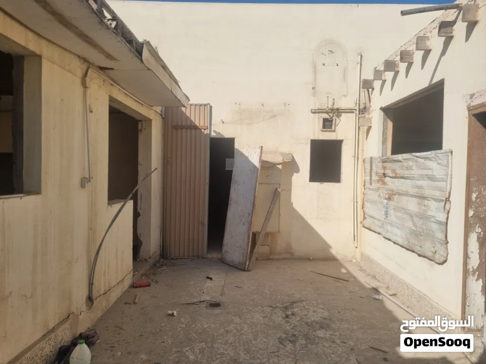 منزل قديم للبيع