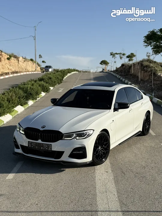 BMW 330e 2020