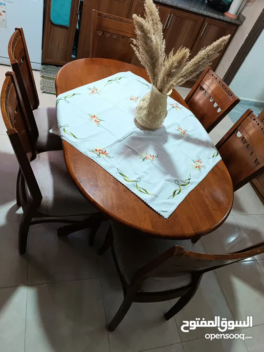 طاوله طعام مع 6كراسي