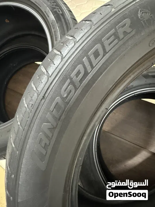 تايرات كامري مستعملين سنة ونص بحالة جيدة جداً