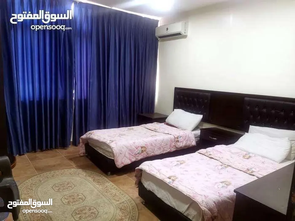 شقة مفروشة ( روف ) للايجار الشهري واليومي من المالك مباشر في شارع المدينة المنورة موقع حيوي