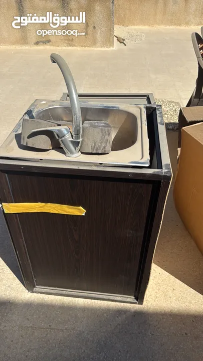 أثاث مكتبي ومنزلي للبيع + صوبات كاز وغاز وطابعة ومكتب هندسي